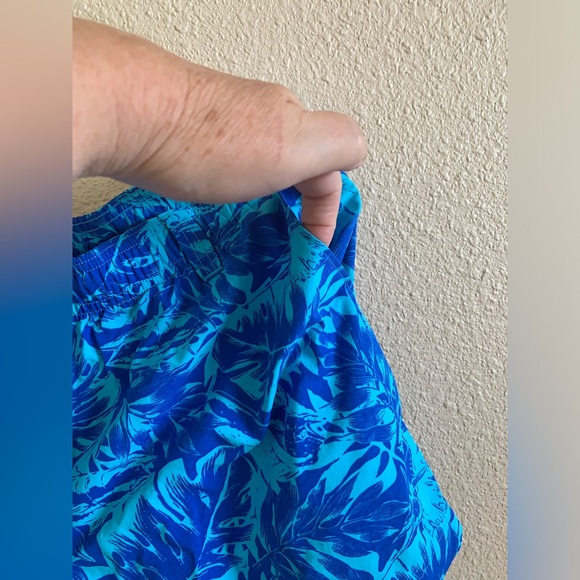 Columbia PFG Women’s Tropical Print Shorts 🌴 - Picture 3 of 7